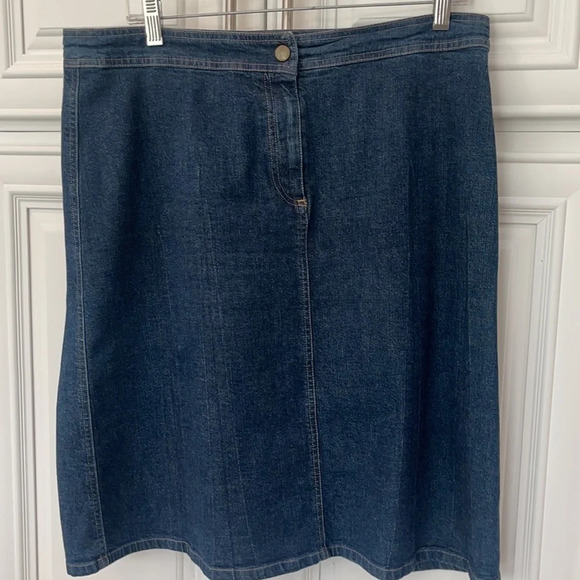 Petite Sophisticate Stretch Blue Denim Skirt size 14 - Picture 1 of 8